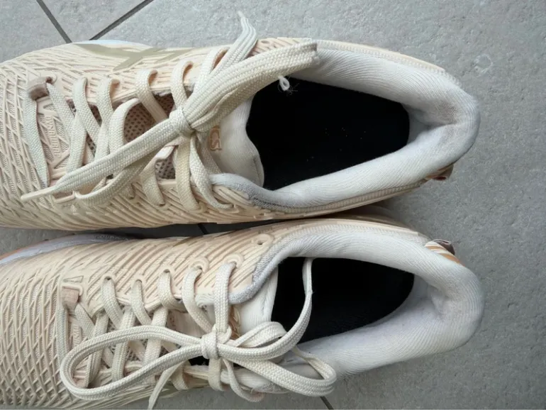 Used Asics hockeyshoen bike — image 5 of 7