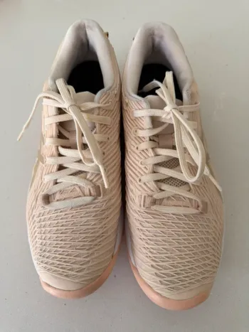 Used Asics hockeyshoen bike — image 2 of 7