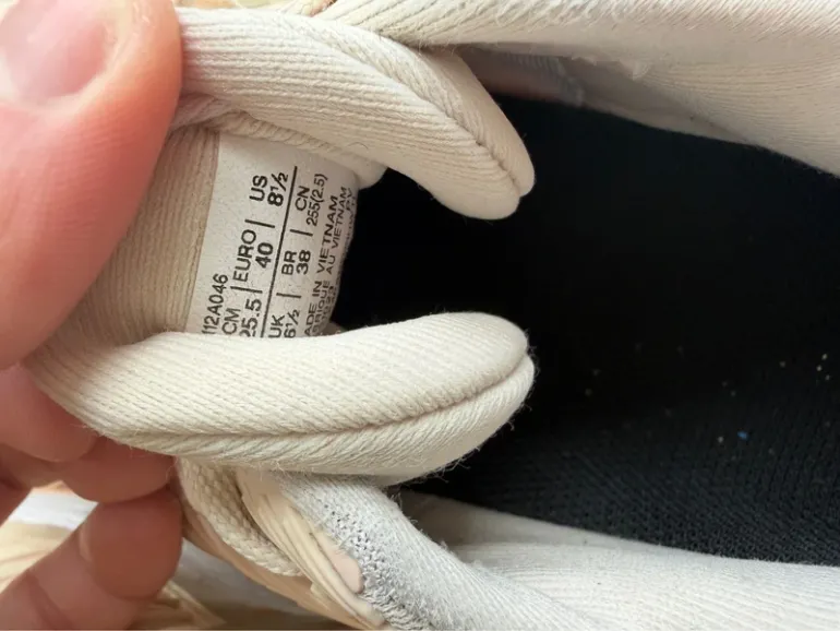Used Asics hockeyshoen bike — image 7 of 7