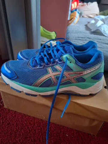 Brugt Asics sneakers bike — billede 1 af 3