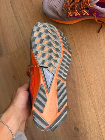 Used Nike trail shoes bike — image 3 of 4