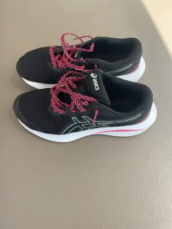 Used Asics Running Shoes Running Shoes
