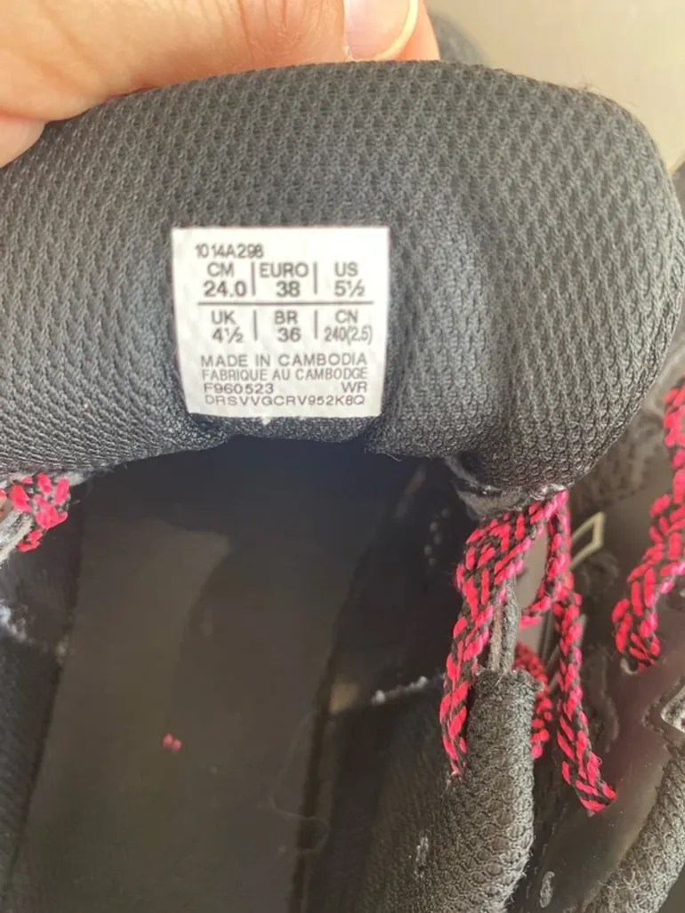 Used Asics Running Shoes bike — image 4 of 6
