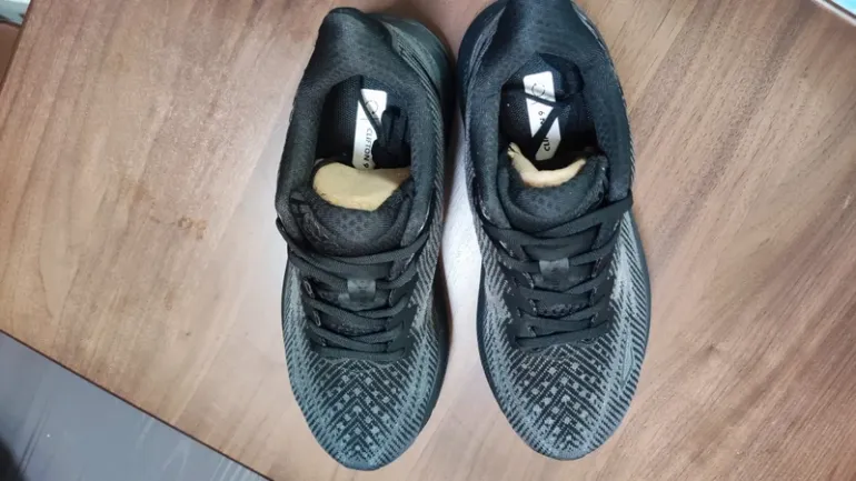 Tweedehands Hoka Shoes Black size 41 bike — afbeelding 3 van 5