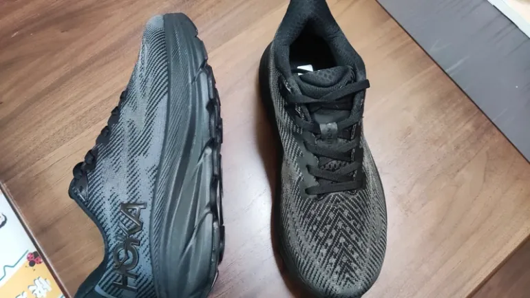Tweedehands Hoka Shoes Black size 41 bike — afbeelding 2 van 5