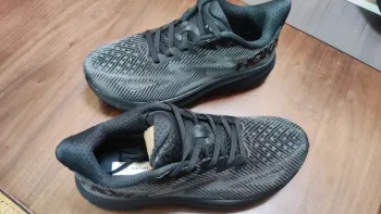 Tweedehands Hoka Shoes Black size 41 bike — afbeelding 4 van 5