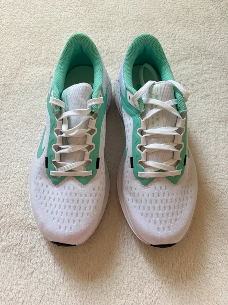 Used White Nike Winflo 10 bike — image 4 of 9