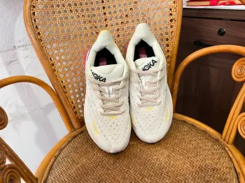 Used Hoka Laufschuhe weiß bike — image 2 of 4