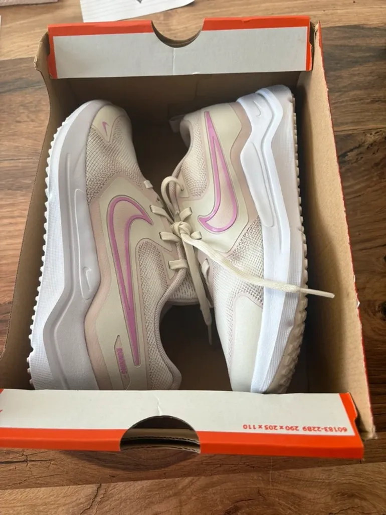 Used Nike Cosmic Runner bike — image 4 of 5