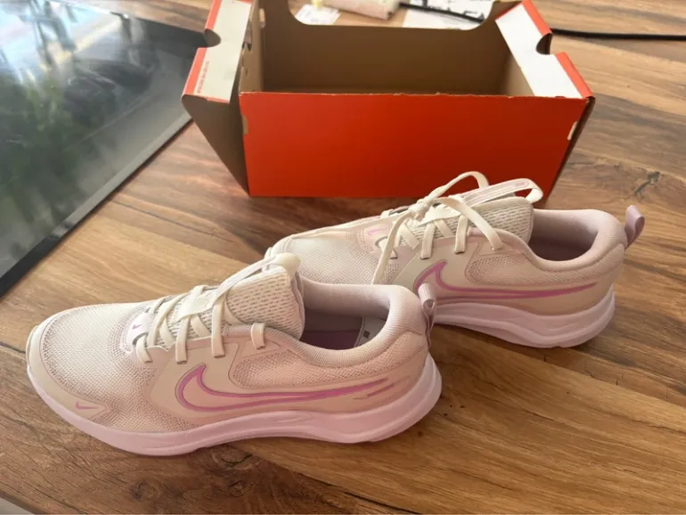 Used Nike Cosmic Runner bike — image 3 of 5
