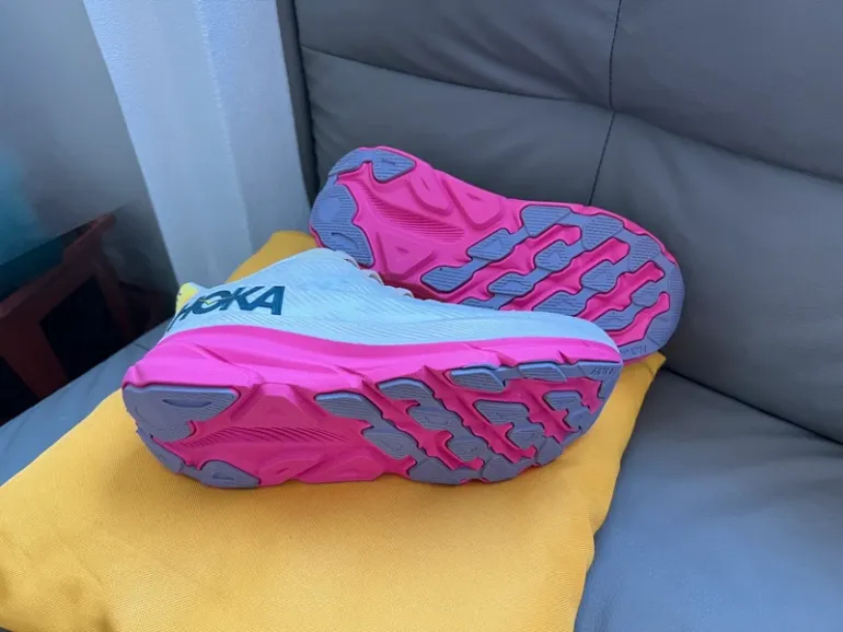 Used Hoka Laufschuhe weiß bike — image 4 of 4