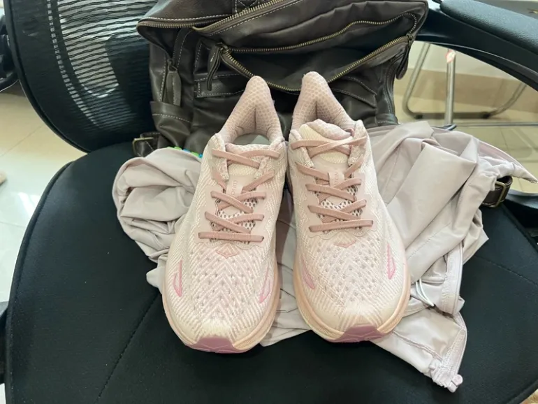 Used Rose Hoka Laufschuhe bike — image 3 of 4