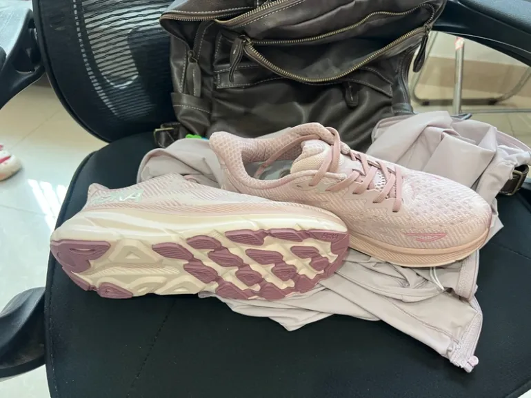 Used Rose Hoka Laufschuhe bike — image 2 of 4