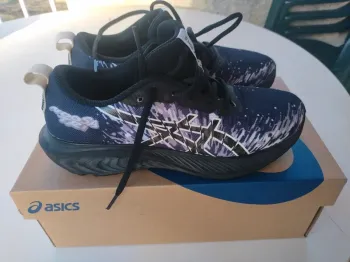 Used Asics Nosa tri Running Shoes