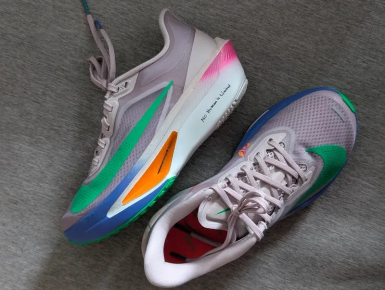 Used Premium Zoom Fly 6 bike — image 3 of 10