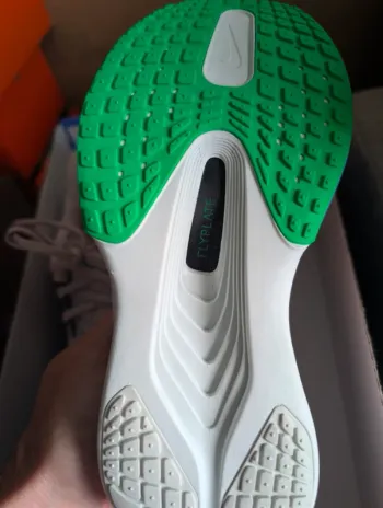 Used Premium Zoom Fly 6 bike — image 5 of 10