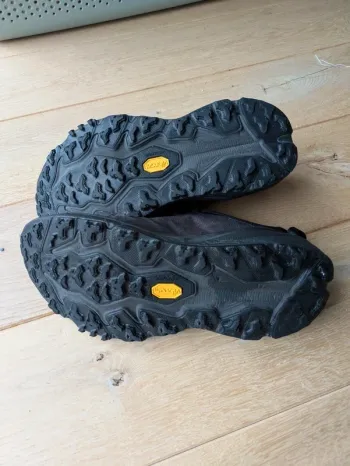 Used Hoka Speedgoat 6 bike — image 2 of 5