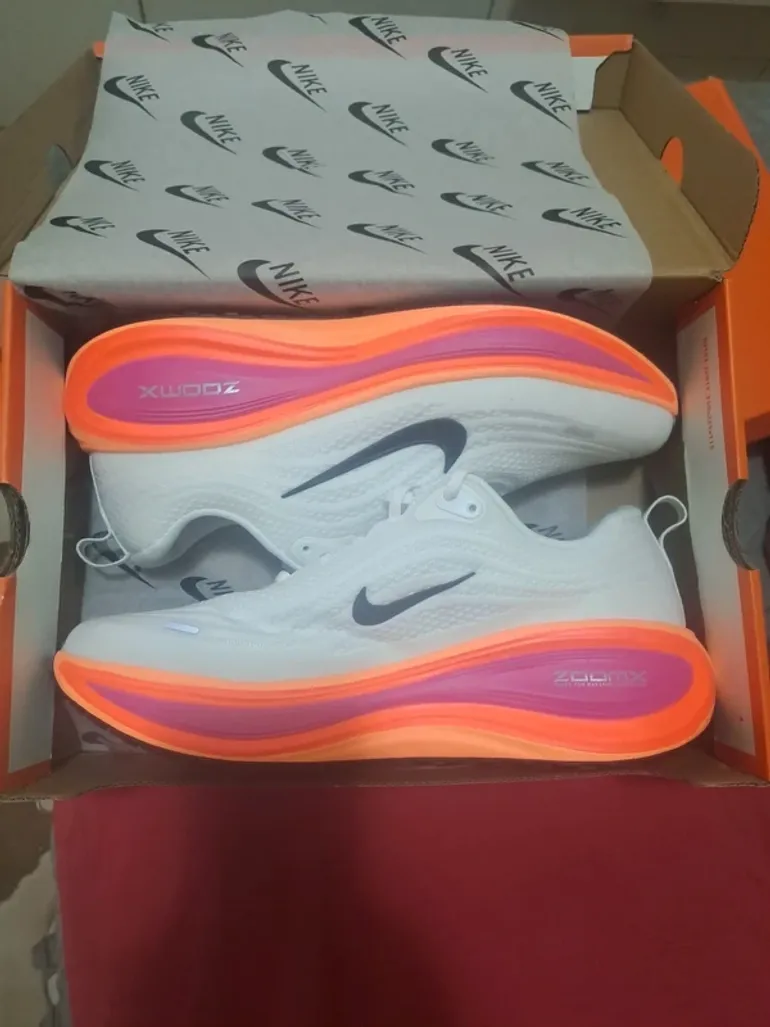 Used Nike Vomero Plus Run bike — image 5 of 10