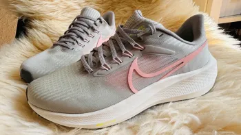 Used Pegasus Air Zoom 39 Running Shoes