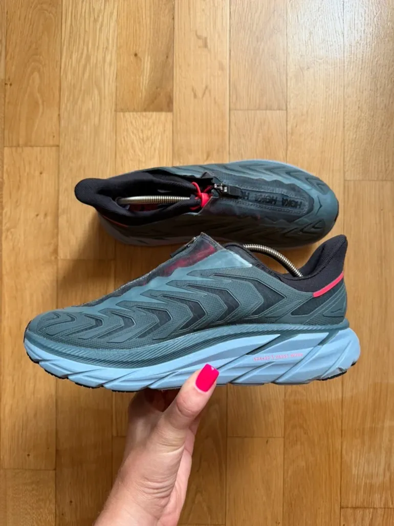 Used Hoka Project Clifton bike — image 9 of 15