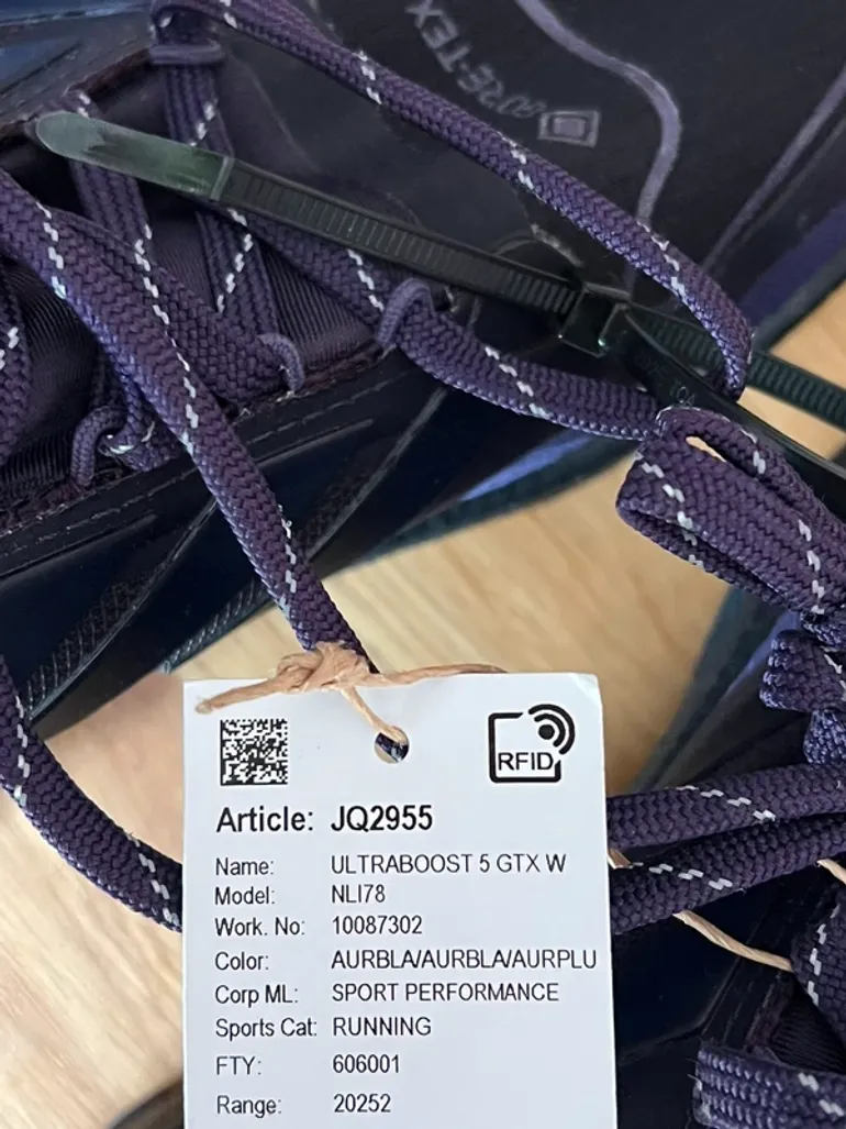 Used Adidas Ultraboost 5 GTX bike — image 6 of 8