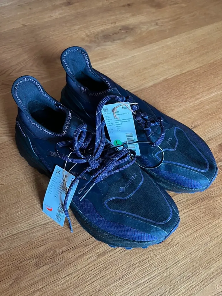Used Adidas Ultraboost 5 GTX bike — image 2 of 8