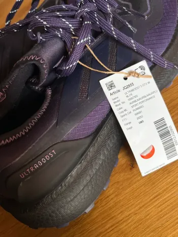 Used Adidas Ultraboost 5 GTX bike — image 5 of 8