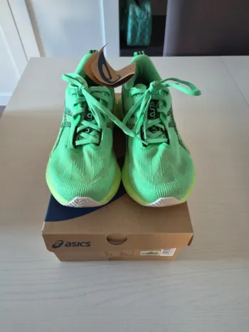 Brugt Asics Novablast 5 bike — billede 2 af 3