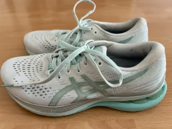 Used Asics Gel-Kayano 28 bike — image 5 of 7