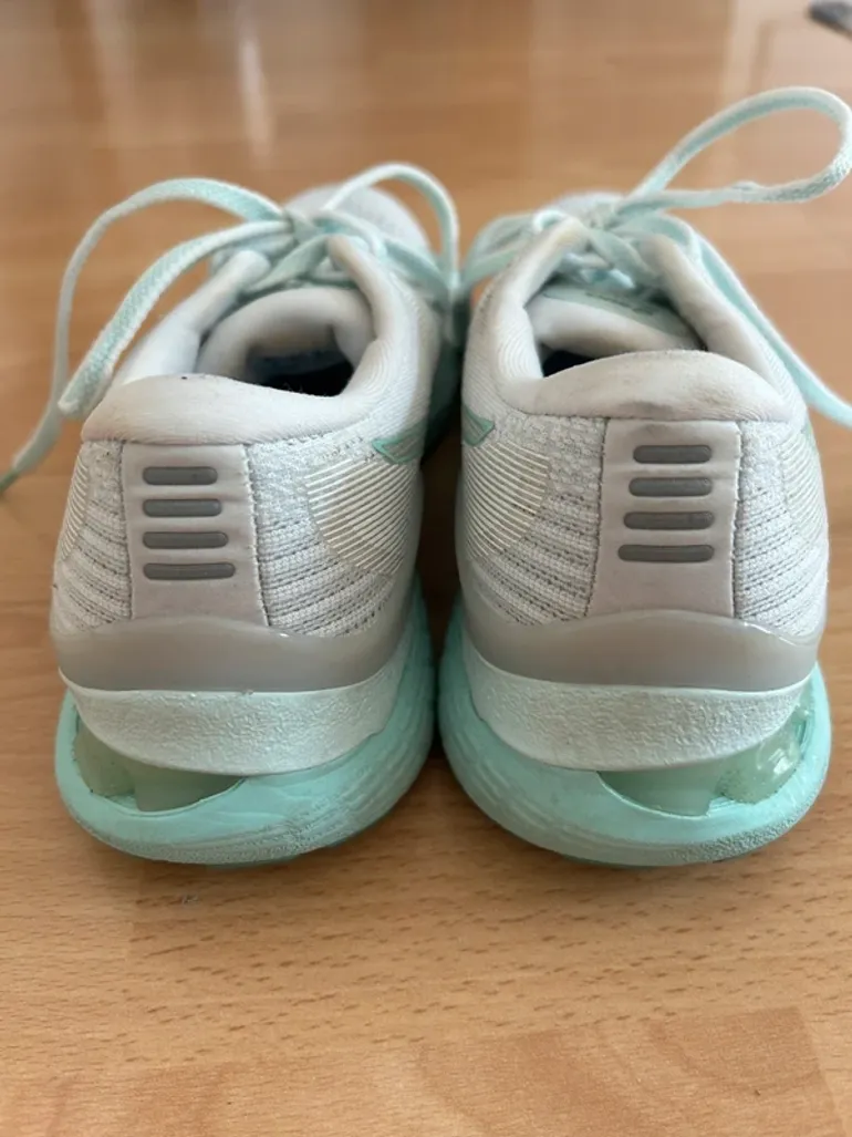 Used Asics Gel-Kayano 28 bike — image 6 of 7