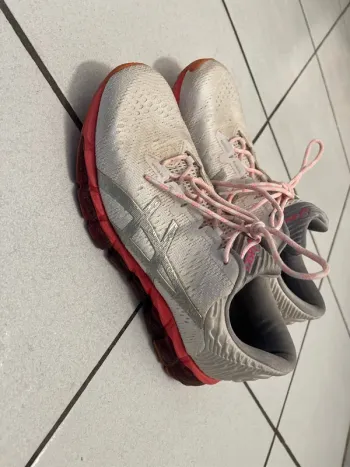 Used Asics Gel 360 Running Shoes