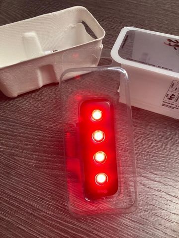 Brugt Knog Phare arrière Knog Blinder usb rechargeable bike — billede 2 af 4