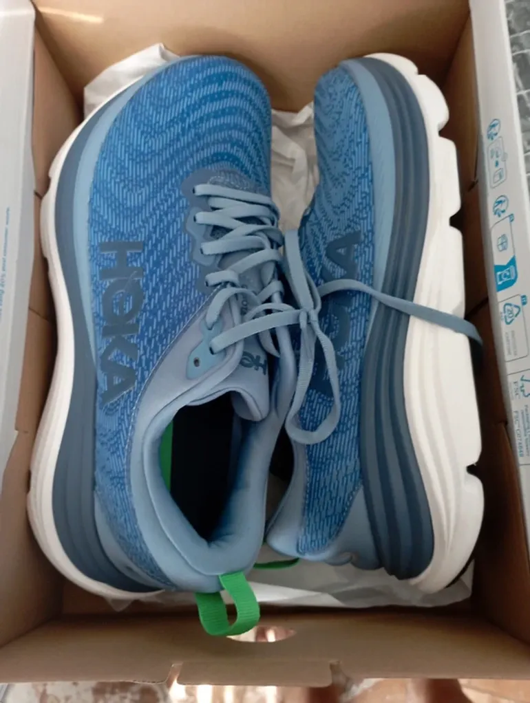 Hoka Running Shoes bike d'occasion — image 5 sur 9