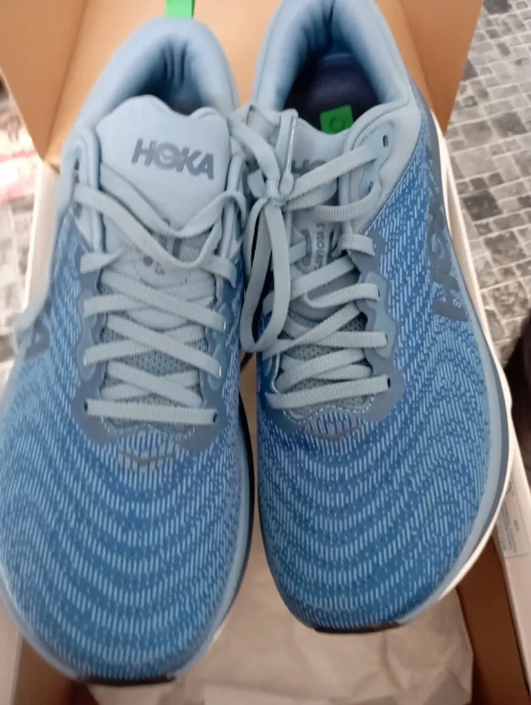 Hoka Running Shoes bike d'occasion — image 9 sur 9