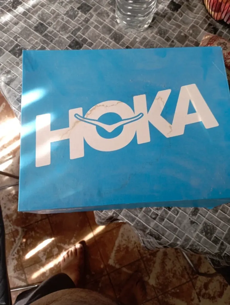 Hoka Running Shoes bike d'occasion — image 3 sur 9