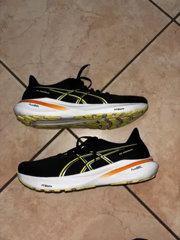 Used Asics Gel Roadmiles 3 bike — image 4 of 7