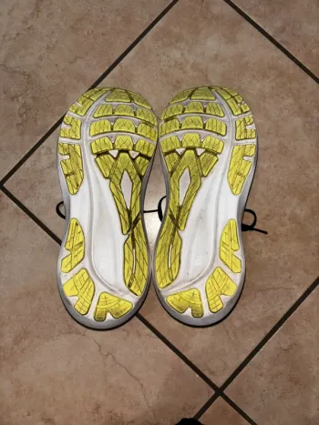 Used Asics Gel Roadmiles 3 bike — image 6 of 7