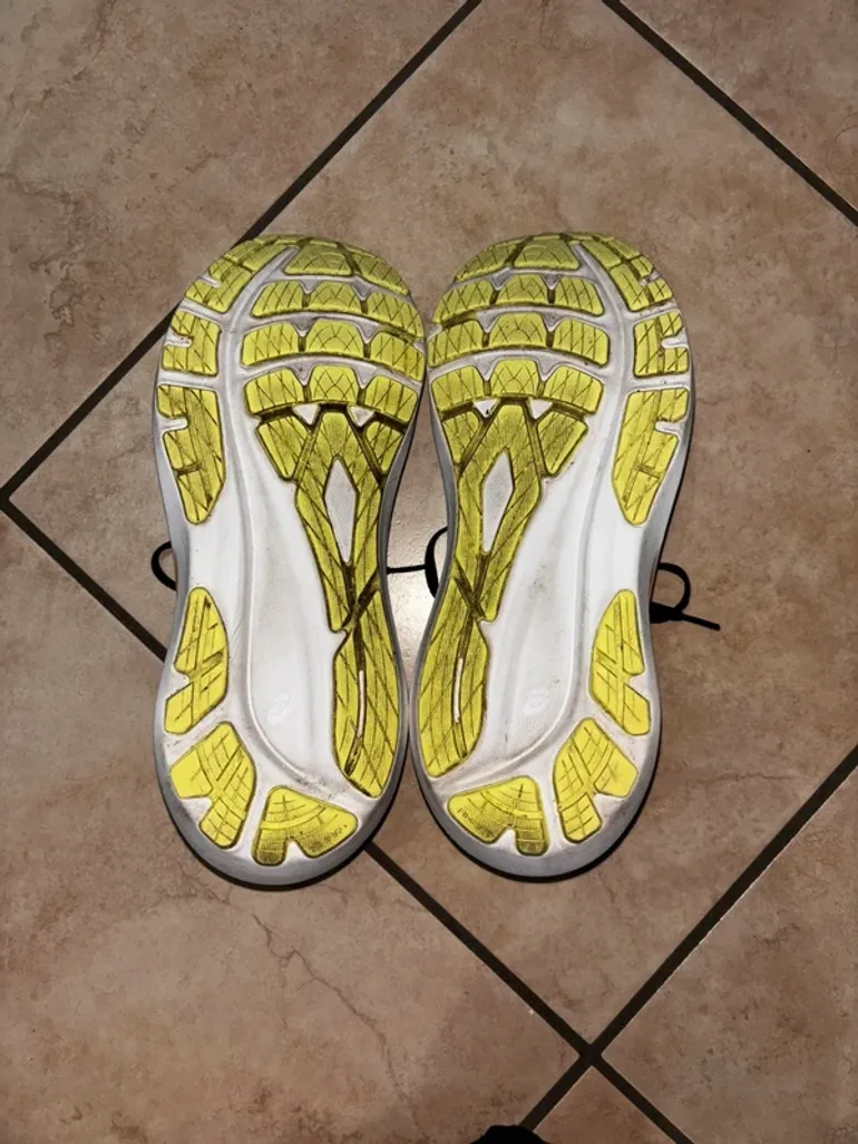 Used Asics Gel Roadmiles 3 bike — image 6 of 7