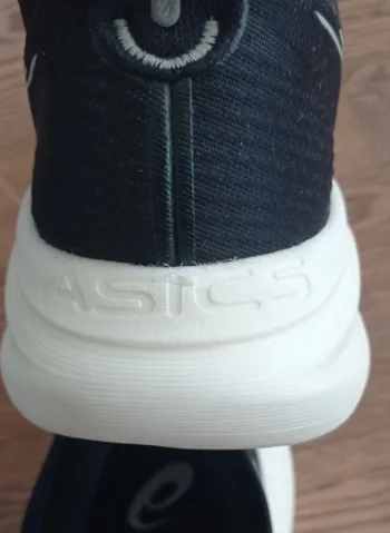 Asics Gel Nimbus 27 bike d'occasion — image 8 sur 10
