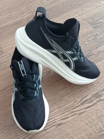 Asics Gel Nimbus 27 bike d'occasion — image 5 sur 10