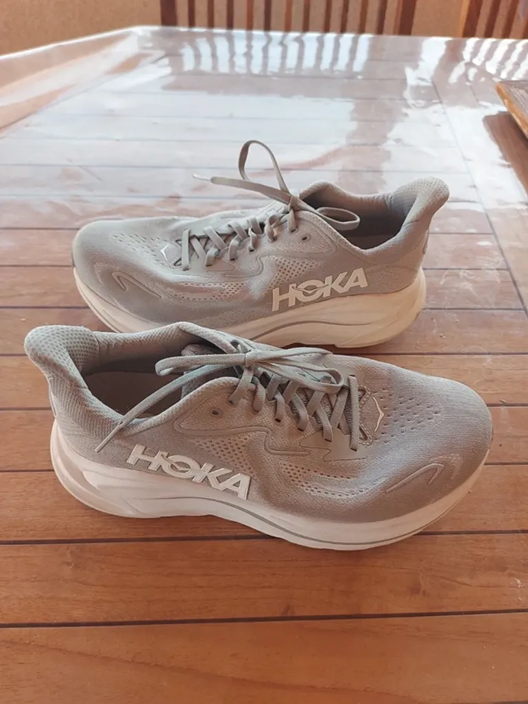Hoka Clifton 10 bike usato — immagine 3 di 5