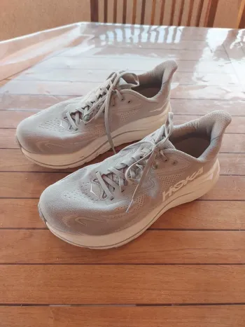 Gebrauchtes Hoka Clifton 10 Running Shoes