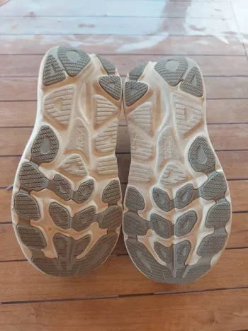 Hoka Clifton 10 bike usato — immagine 2 di 5