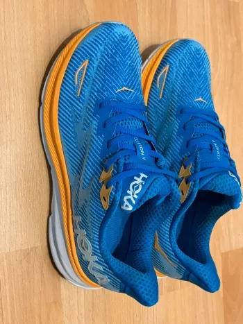 Brugt Ideal Clifton 9 Running Shoes