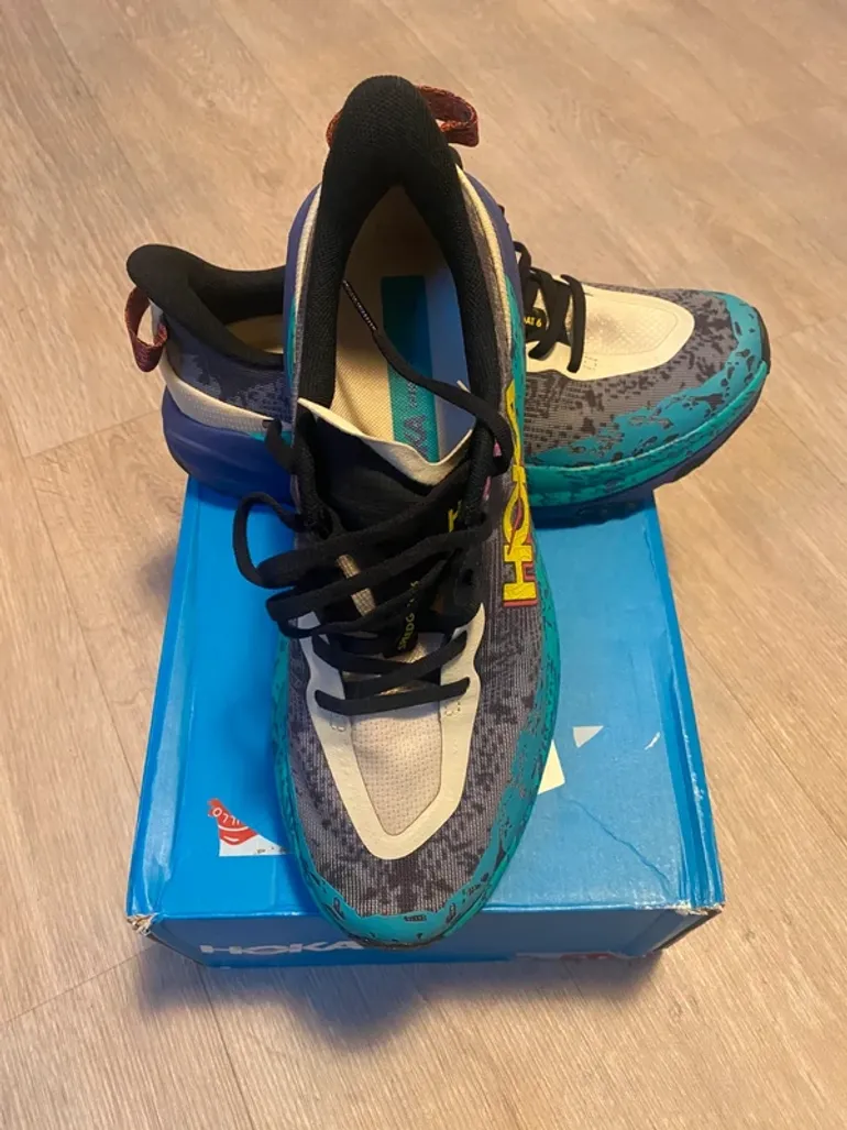 Gebrauchtes Hoka Speedgoat 6 GTX bike — Bild 3 von 5