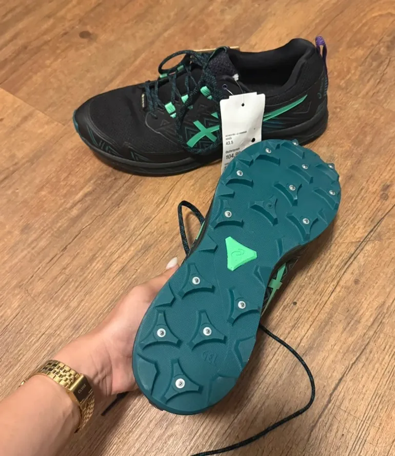 Used Asics Trail Gore-Tex bike — image 3 of 7