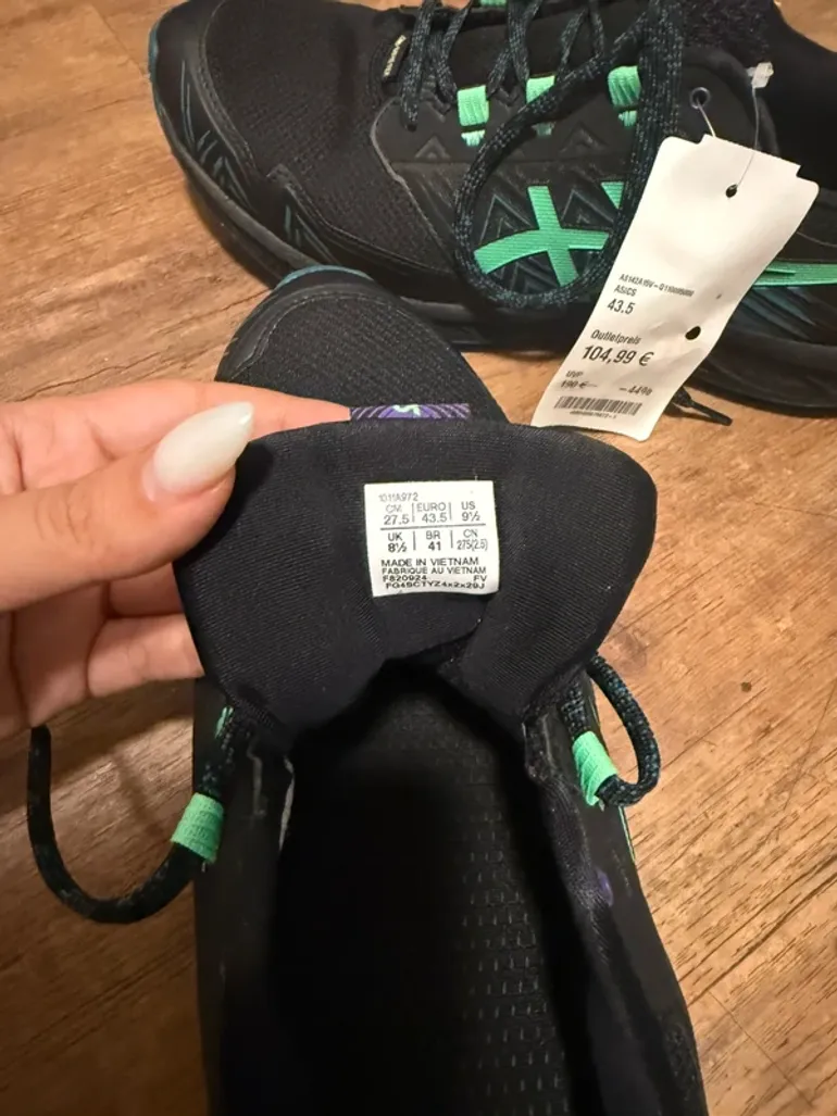 Used Asics Trail Gore-Tex bike — image 6 of 7