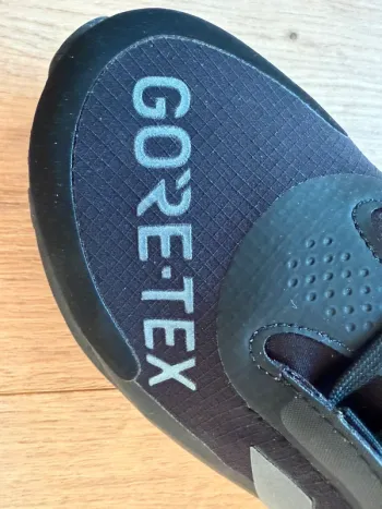 Used Adidas Solar Glide 4 GTX bike — image 4 of 5