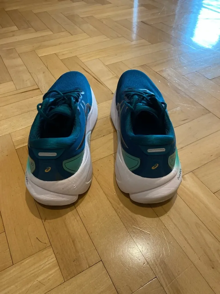 Used Asics Gel-Kayano 30 bike — image 2 of 6
