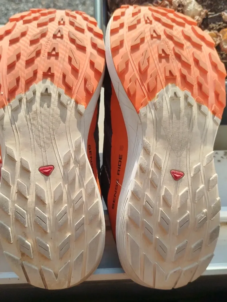 Used Salomon Trail Running Shoes bike — image 2 of 6